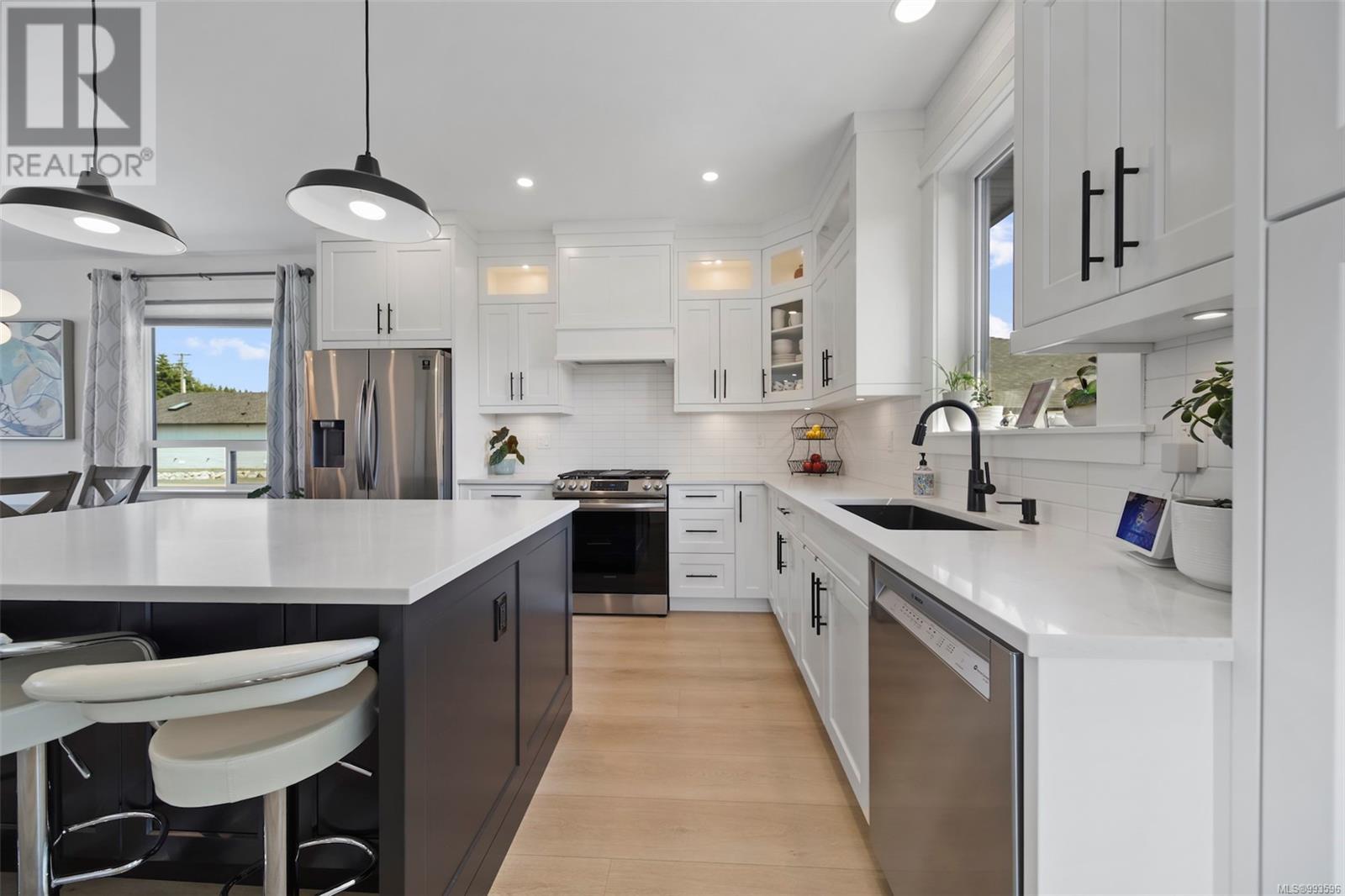 3204 Fernwood Lane, Port Alberni real estate listing 993596