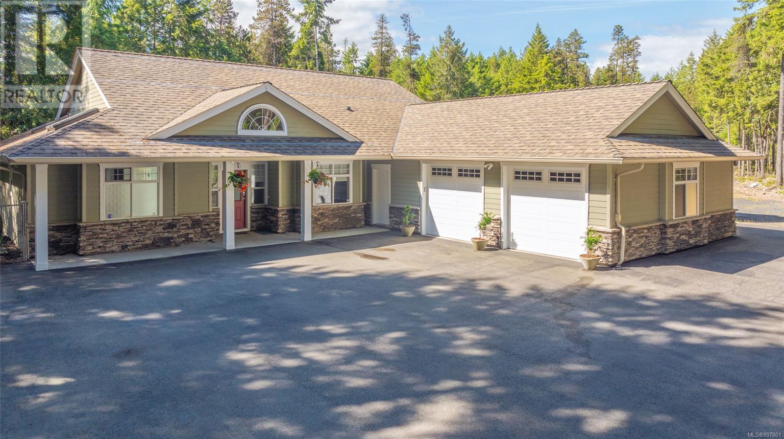 Photo 3 of 900 Rivers Edge Dr, Nanoose Bay BC