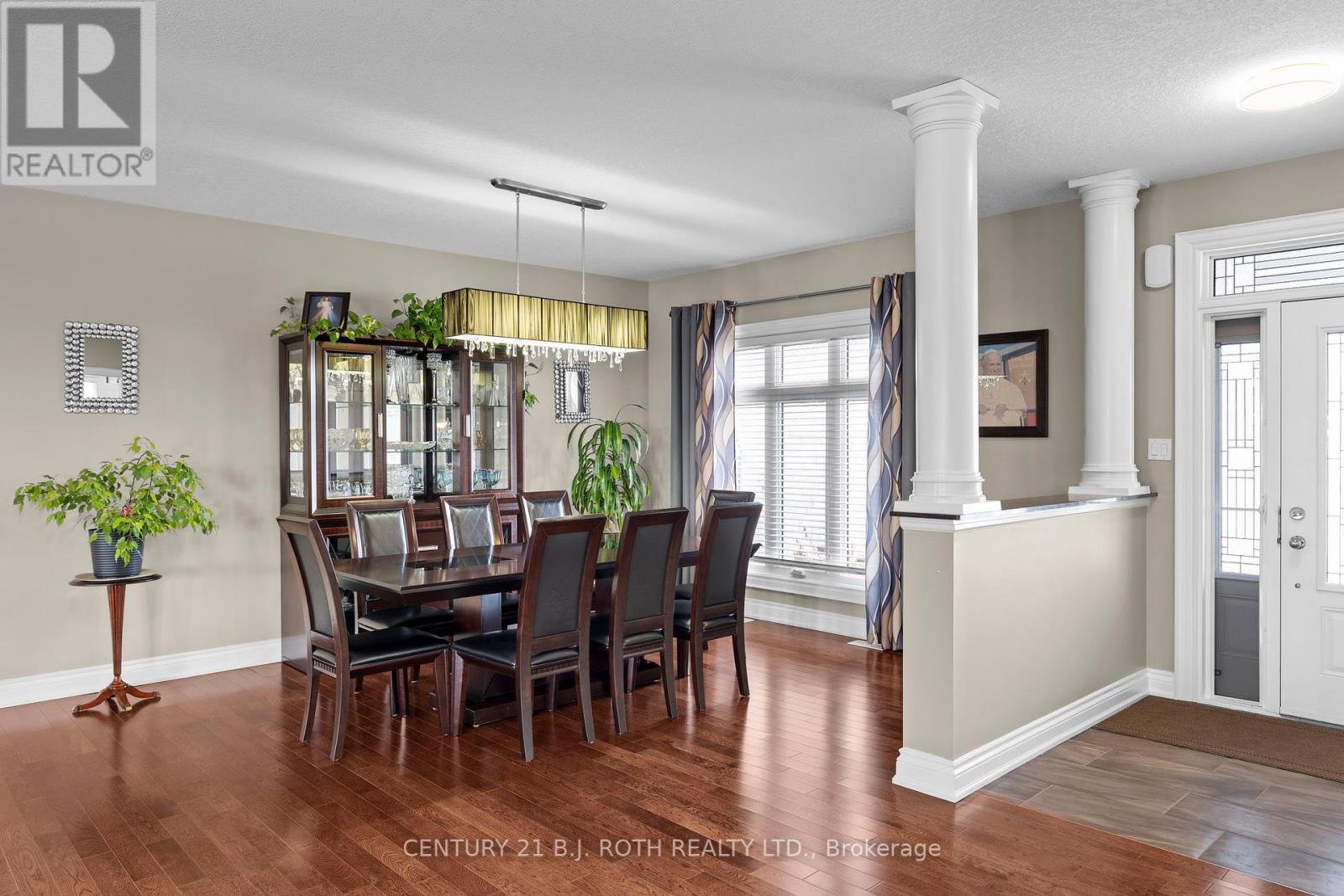 Photo 23 of 10 Brolley Crescent, Essa ON