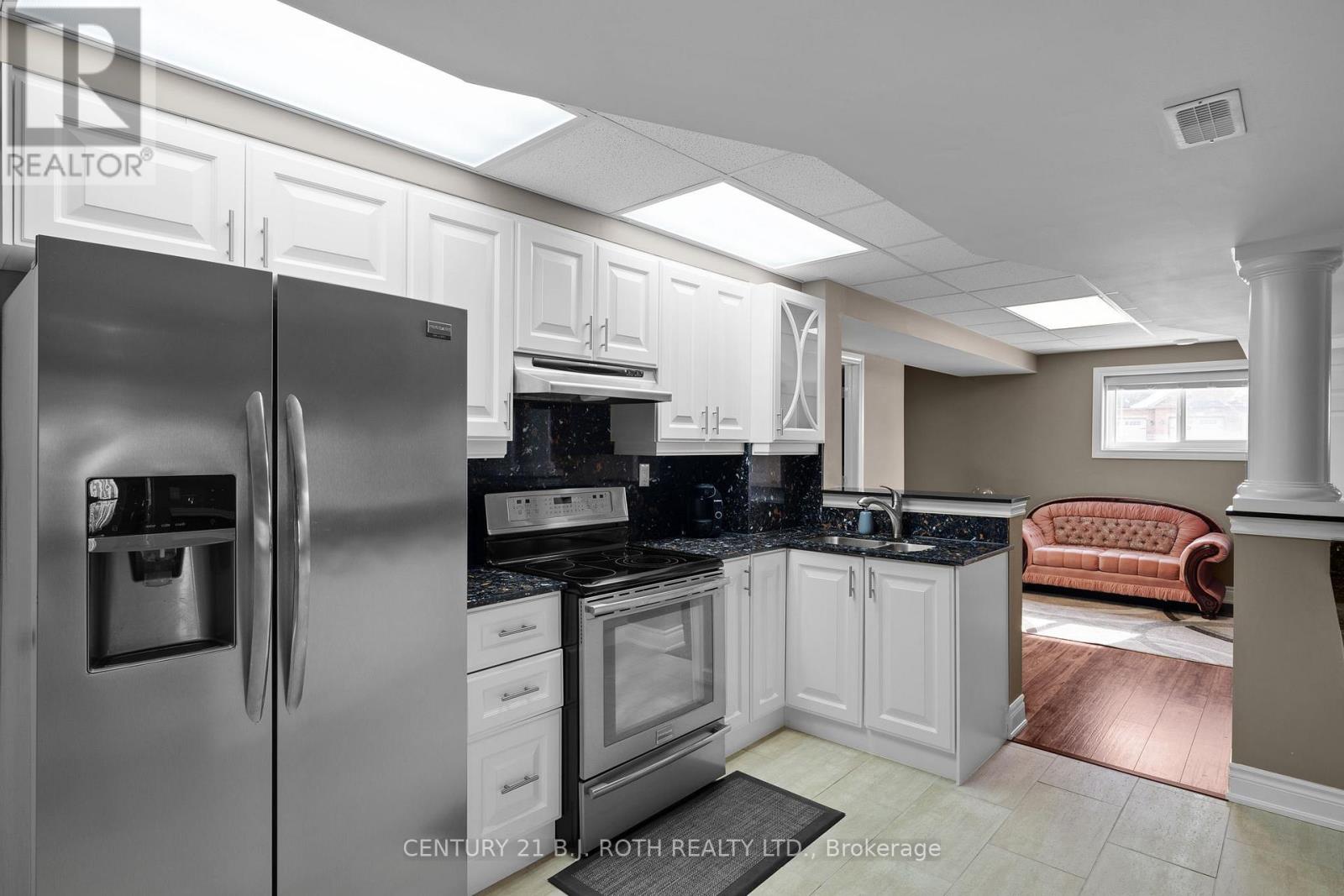 Photo 4 of 10 Brolley Crescent, Essa ON