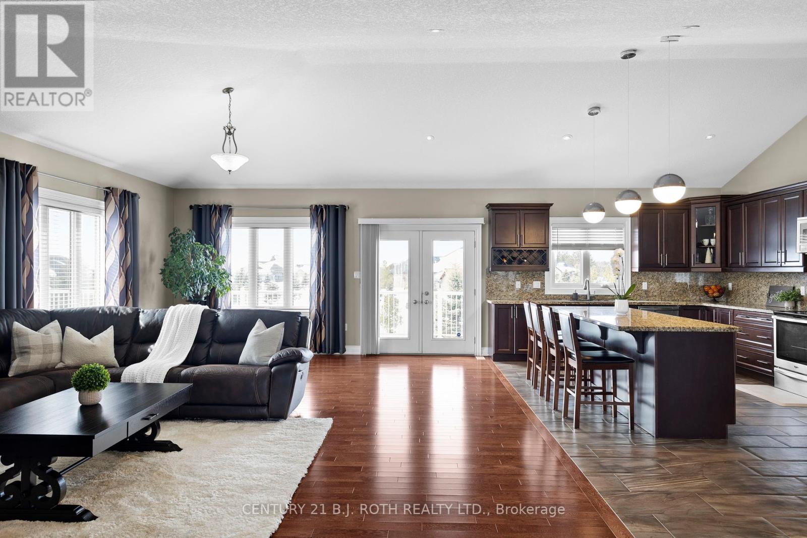 Photo 13 of 10 Brolley Crescent, Essa ON