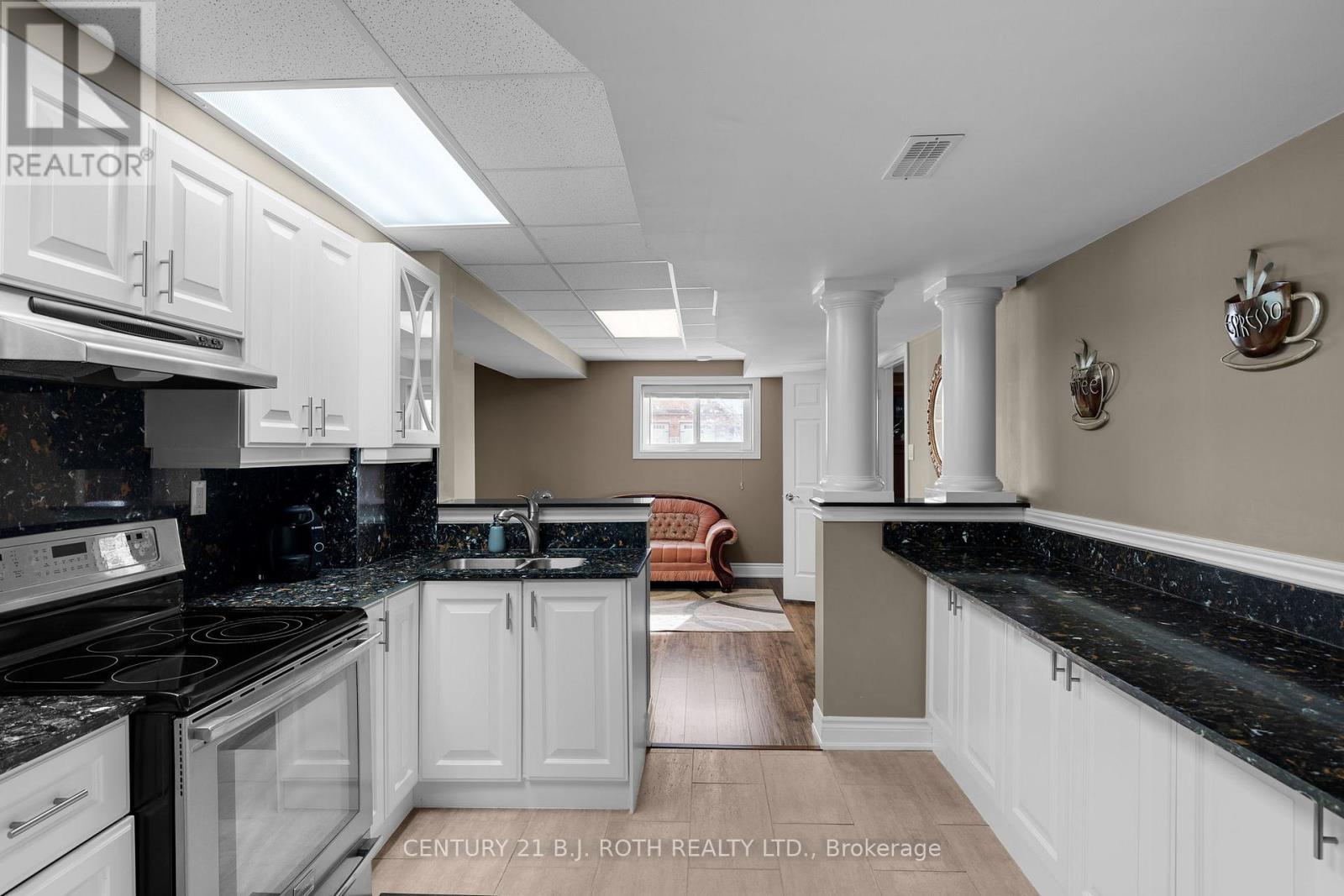 Photo 16 of 10 Brolley Crescent, Essa ON