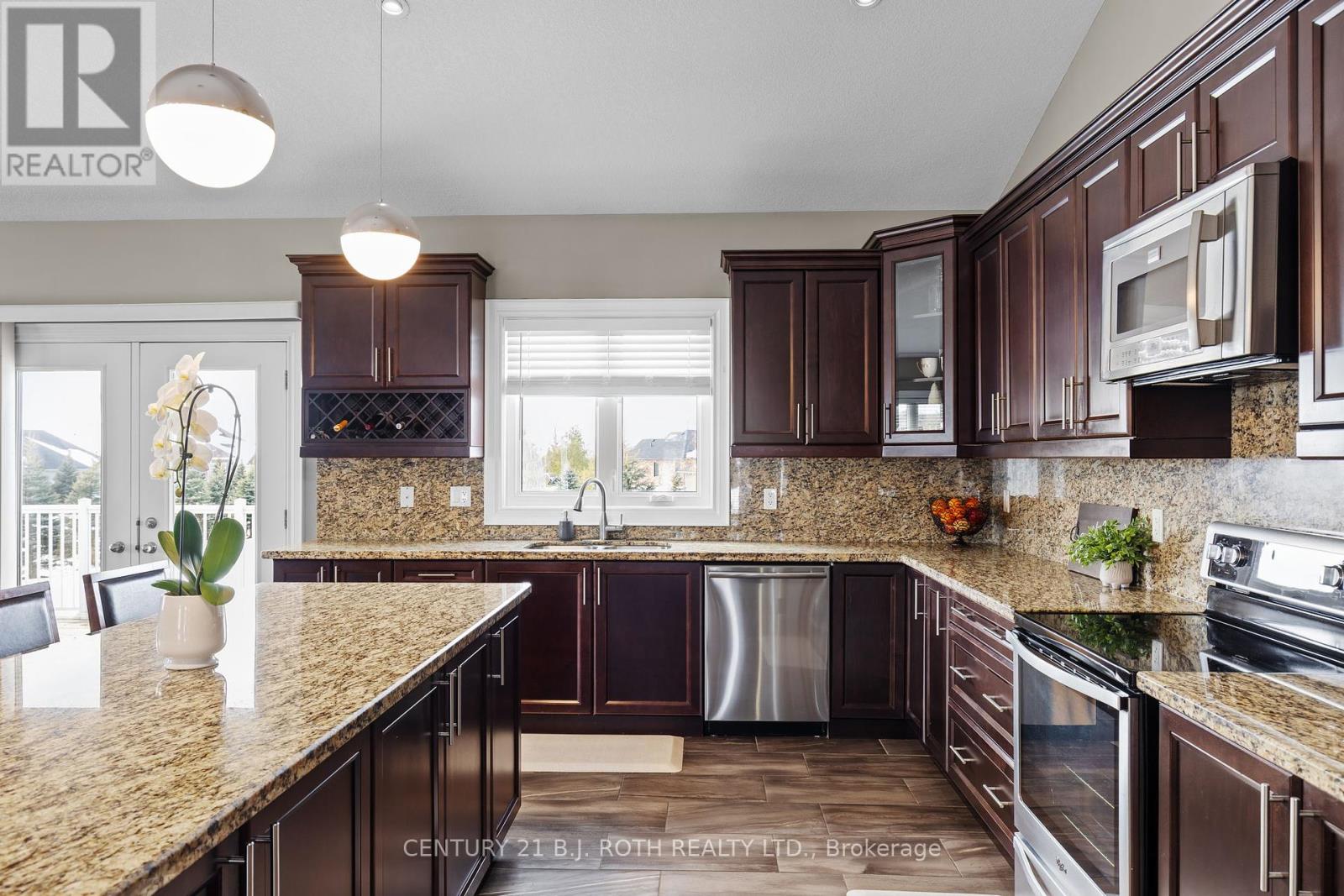 Photo 2 of 10 Brolley Crescent, Essa ON