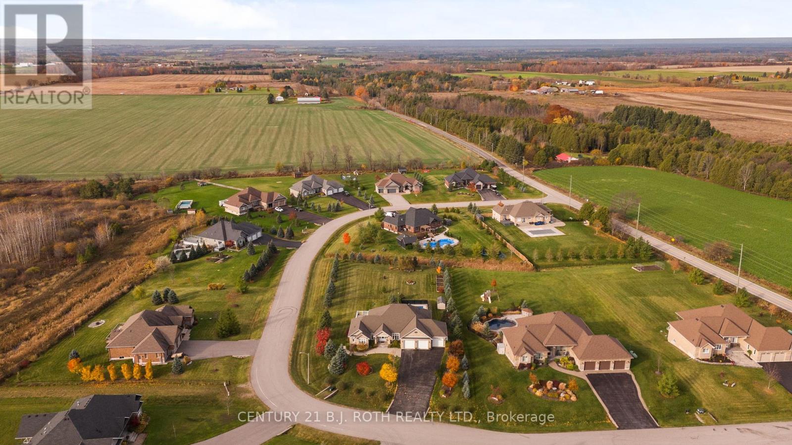 Photo 17 of 10 Brolley Crescent, Essa ON