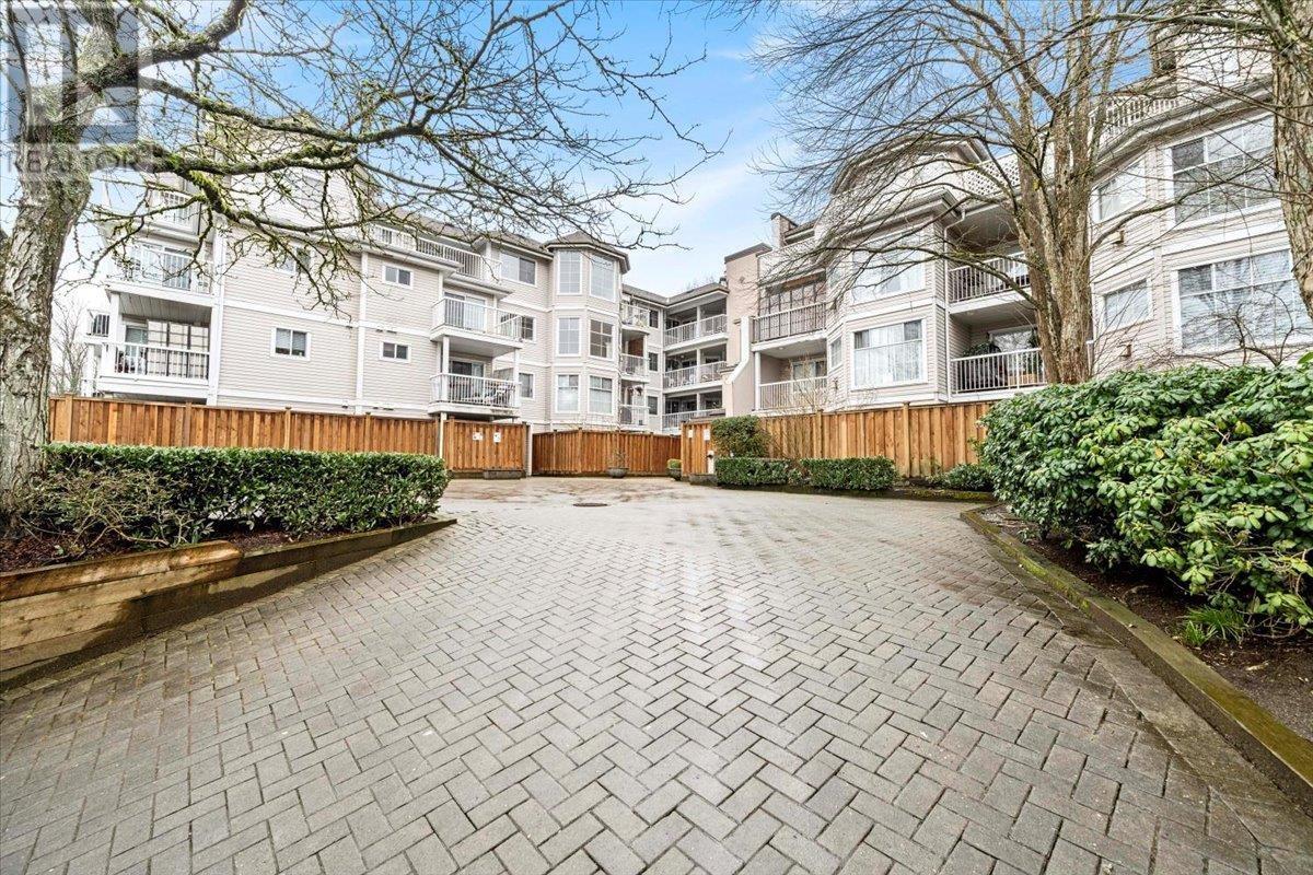 Photo 2 of 215 2678 Dixon Street, Port Coquitlam BC