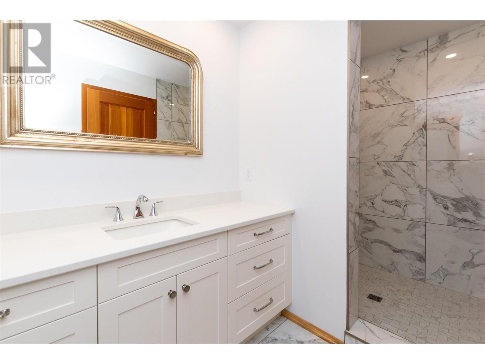  100 Lidstone Road, Salmon Arm