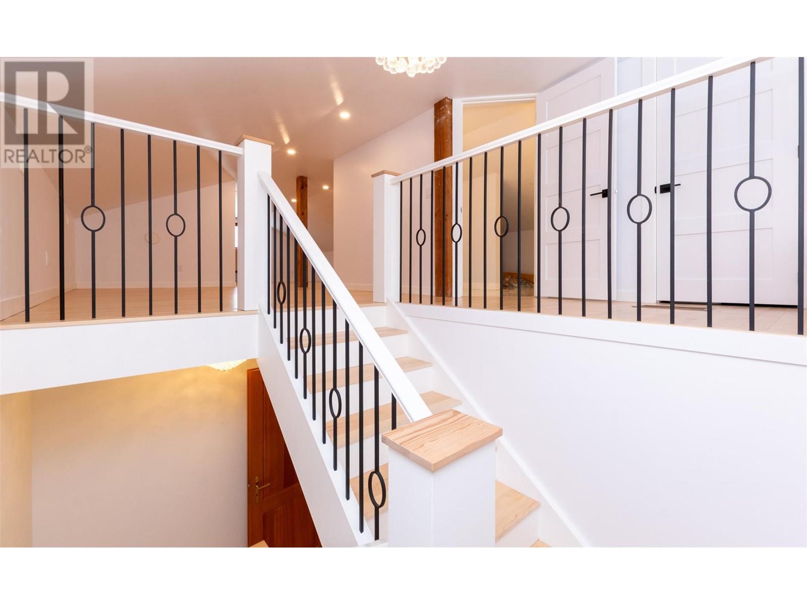  100 Lidstone Road, Salmon Arm