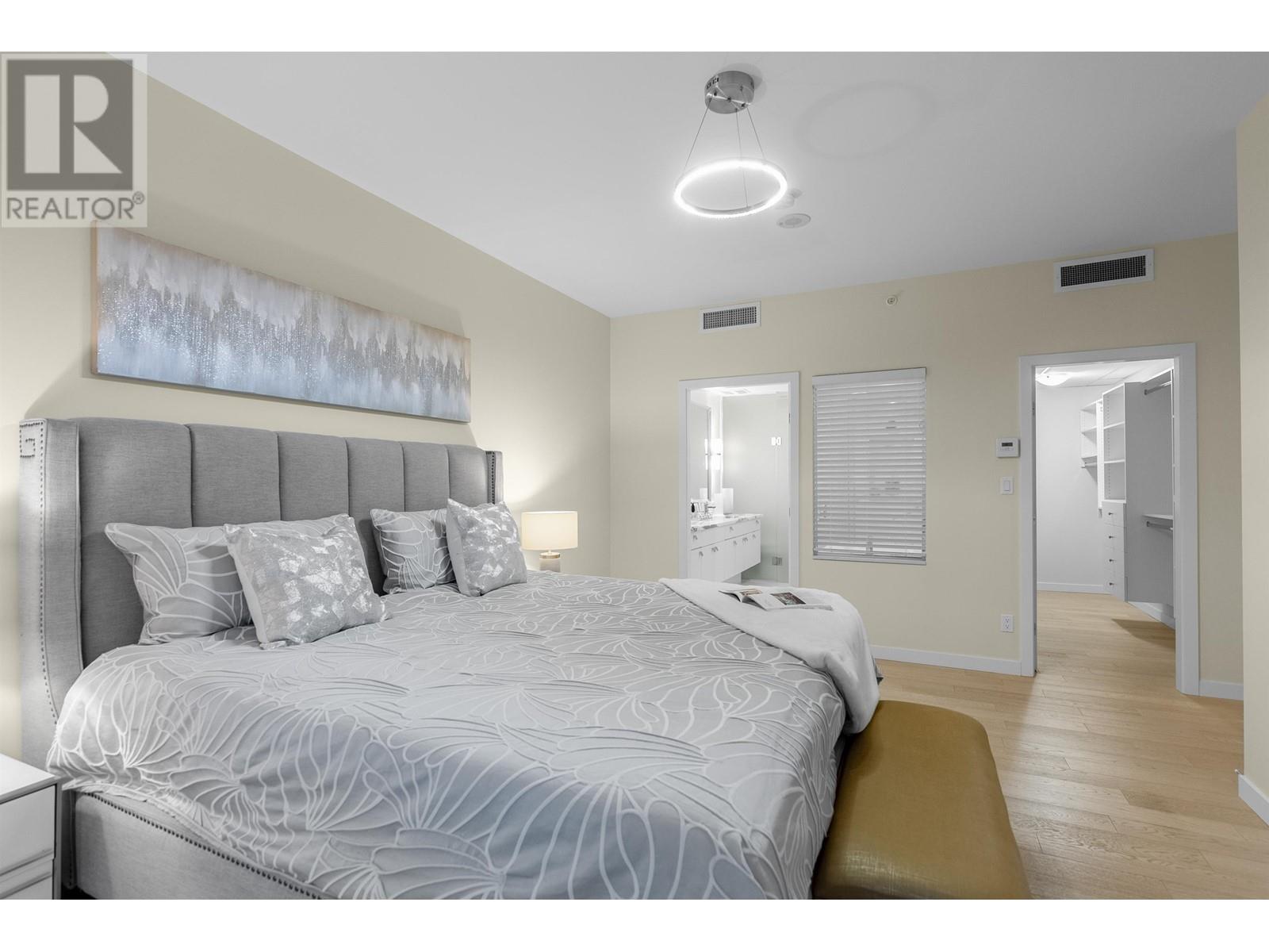 Photo 16 of 309 2565 Maple Street, Vancouver BC