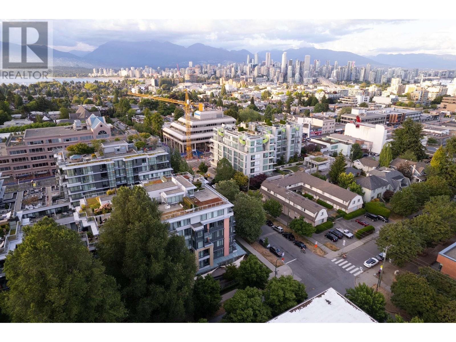 Photo 20 of 309 2565 Maple Street, Vancouver BC