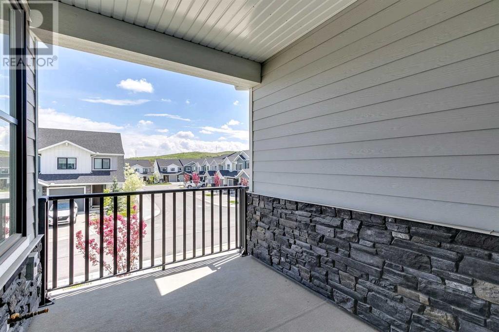 Single Family House for Sale in  Crestridge Common SW Crestmont Calgary 