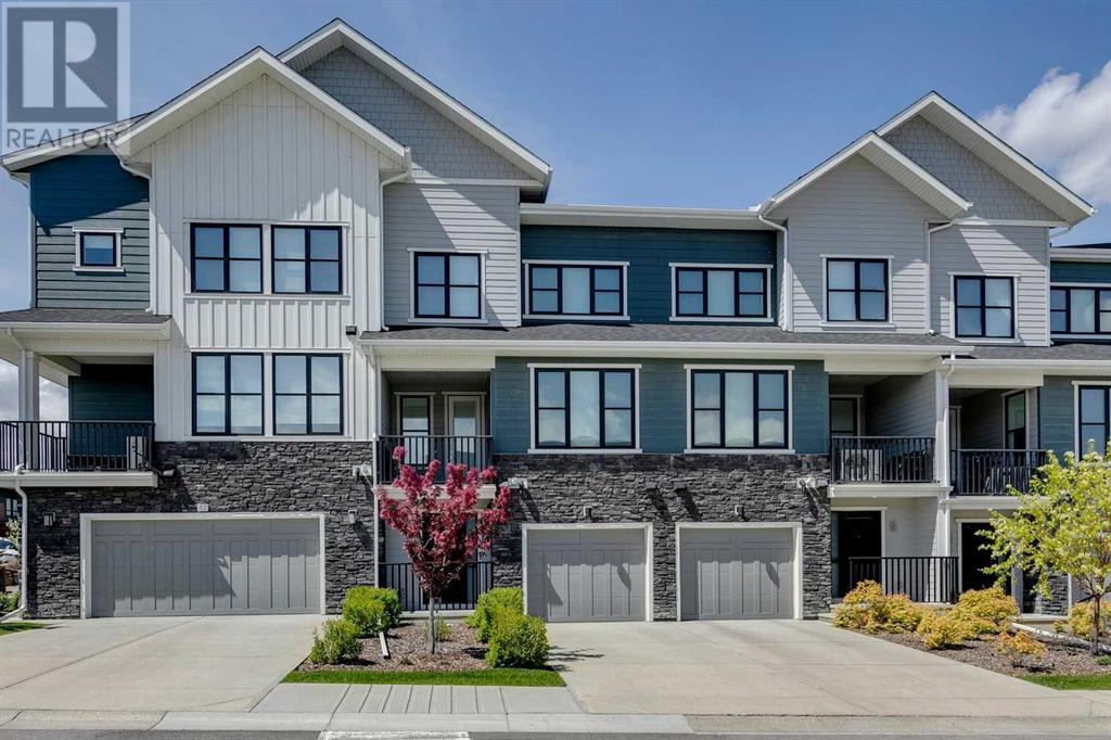Single Family House for Sale in  Crestridge Common SW Crestmont Calgary 