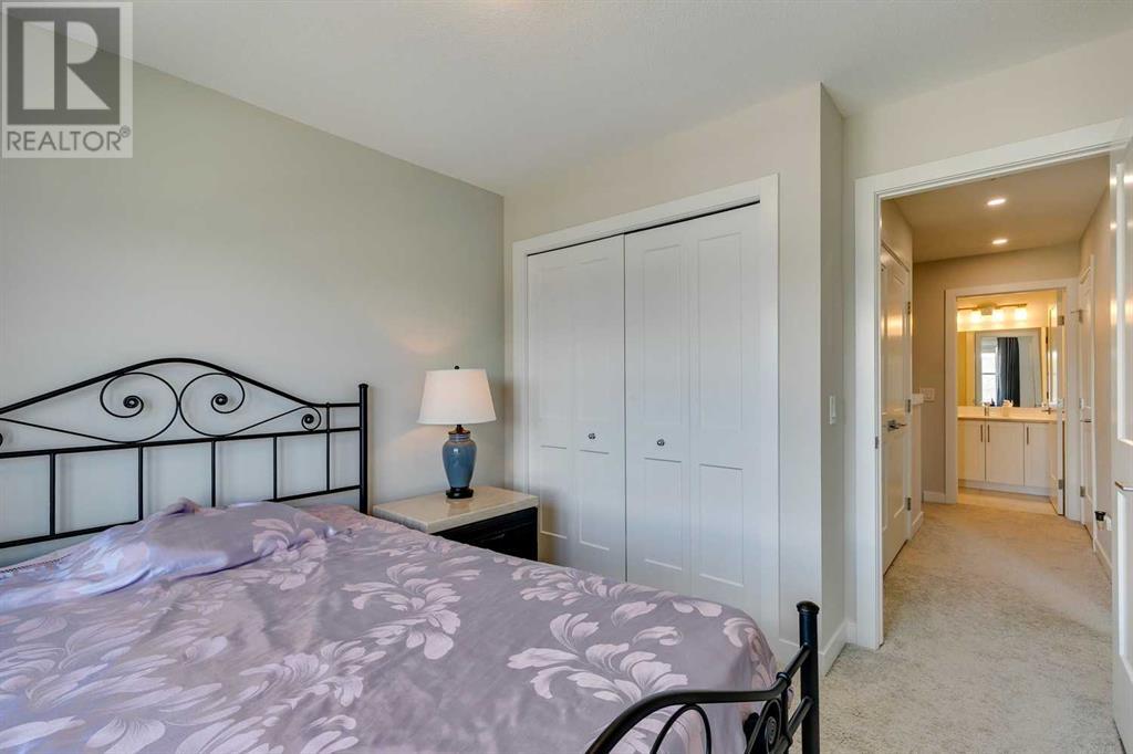Single Family House for Sale in  Crestridge Common SW Crestmont Calgary 