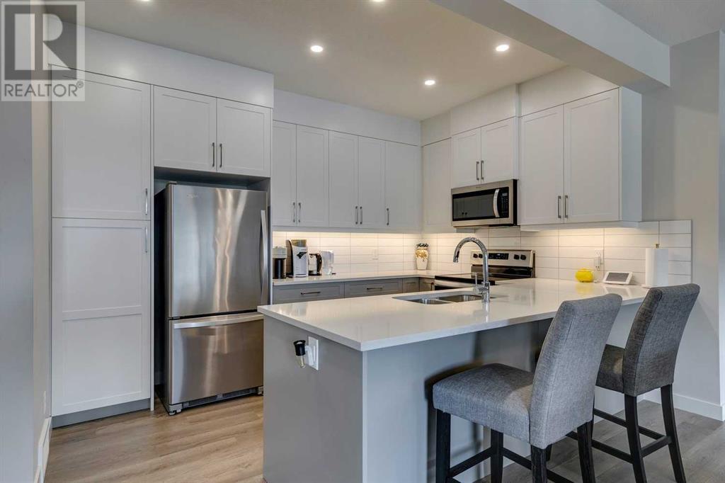 Single Family House for Sale in  Crestridge Common SW Crestmont Calgary 