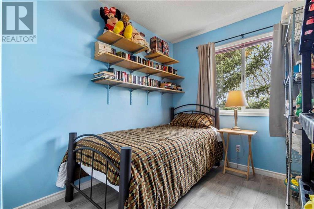 Single Family House for Sale in  Abbeydale Villas NE Abbeydale Calgary 