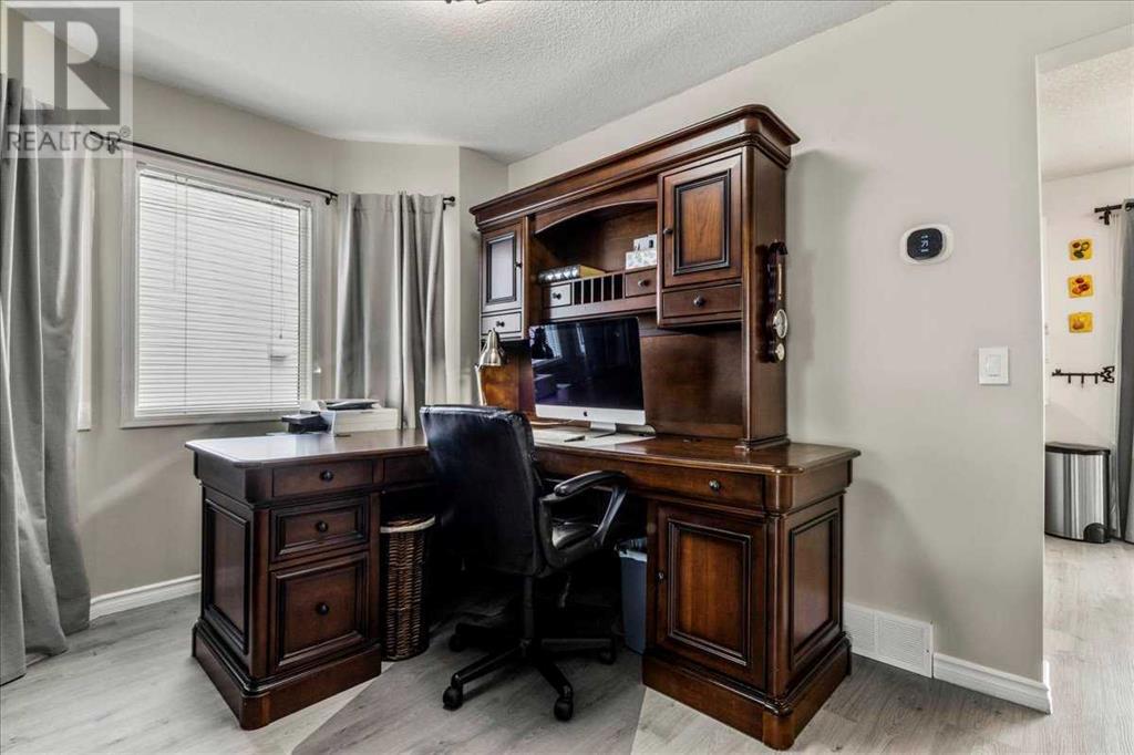 Single Family House for Sale in  Abbeydale Villas NE Abbeydale Calgary 