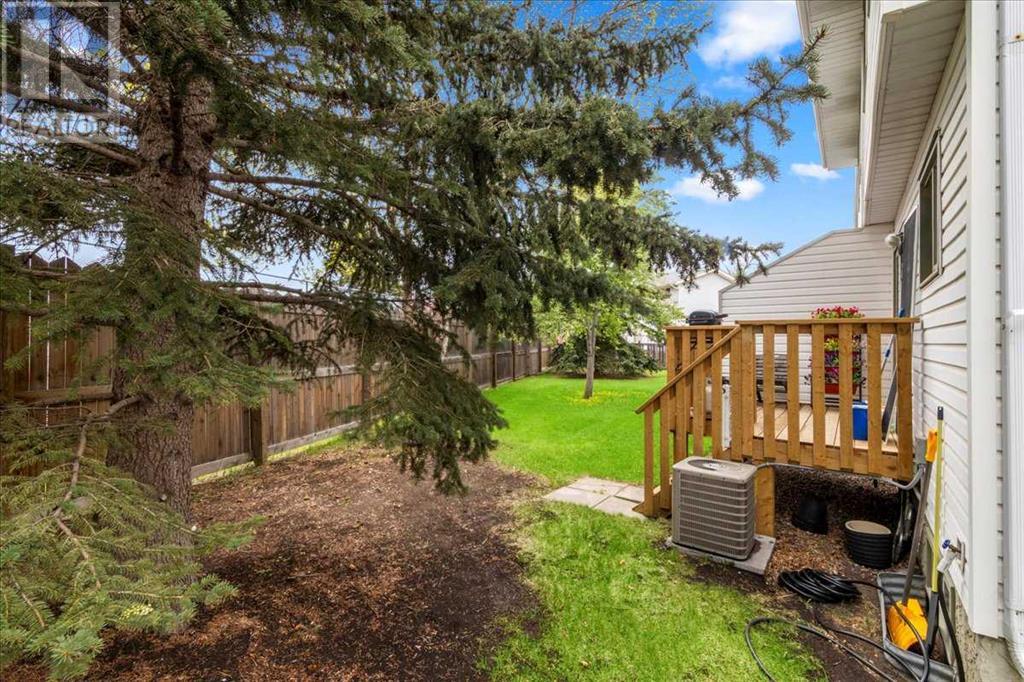 Single Family House for Sale in  Abbeydale Villas NE Abbeydale Calgary 