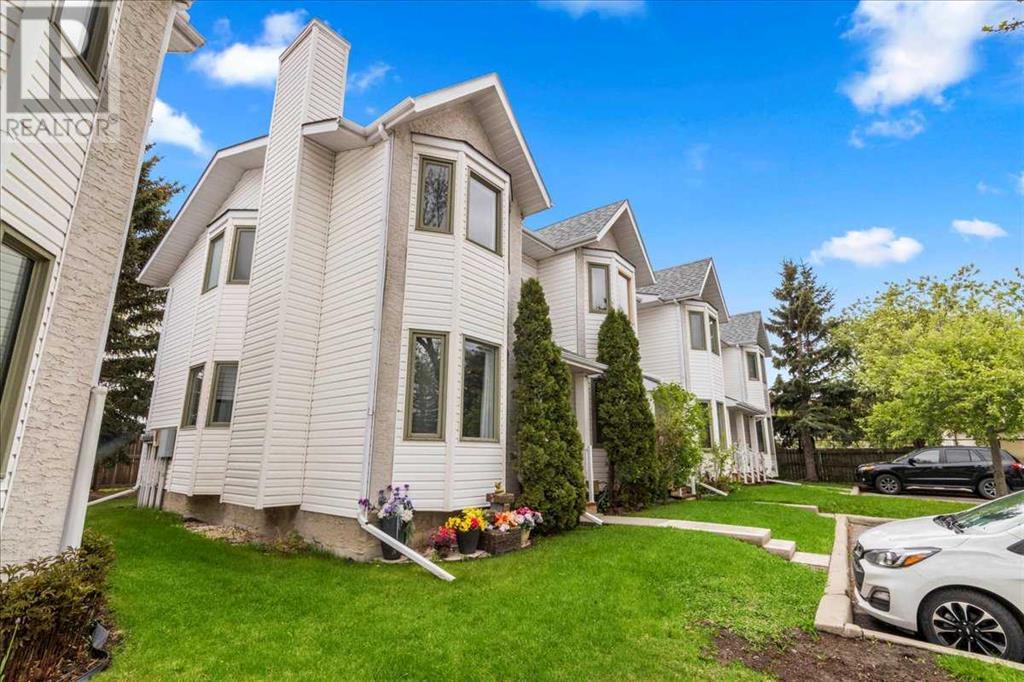 Single Family House for Sale in  Abbeydale Villas NE Abbeydale Calgary 