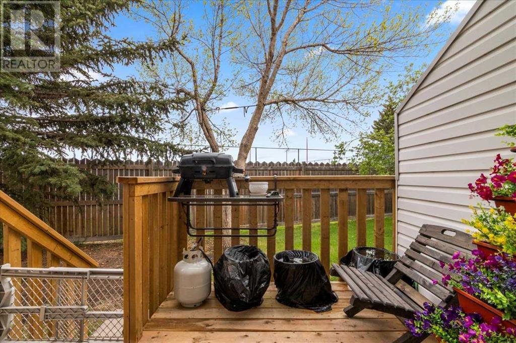 Single Family House for Sale in  Abbeydale Villas NE Abbeydale Calgary 