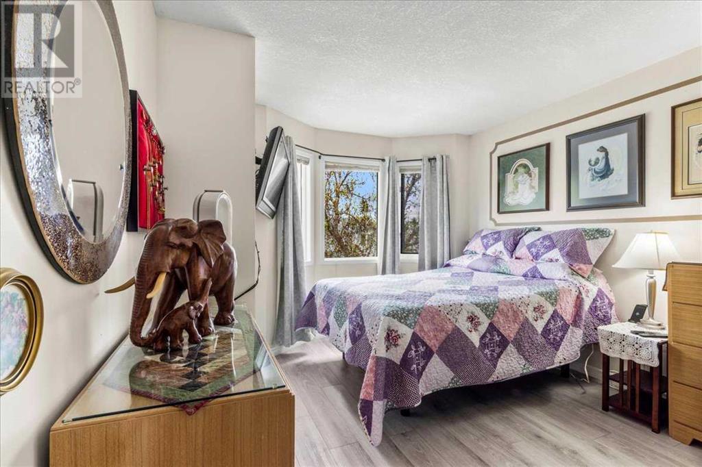 Single Family House for Sale in  Abbeydale Villas NE Abbeydale Calgary 