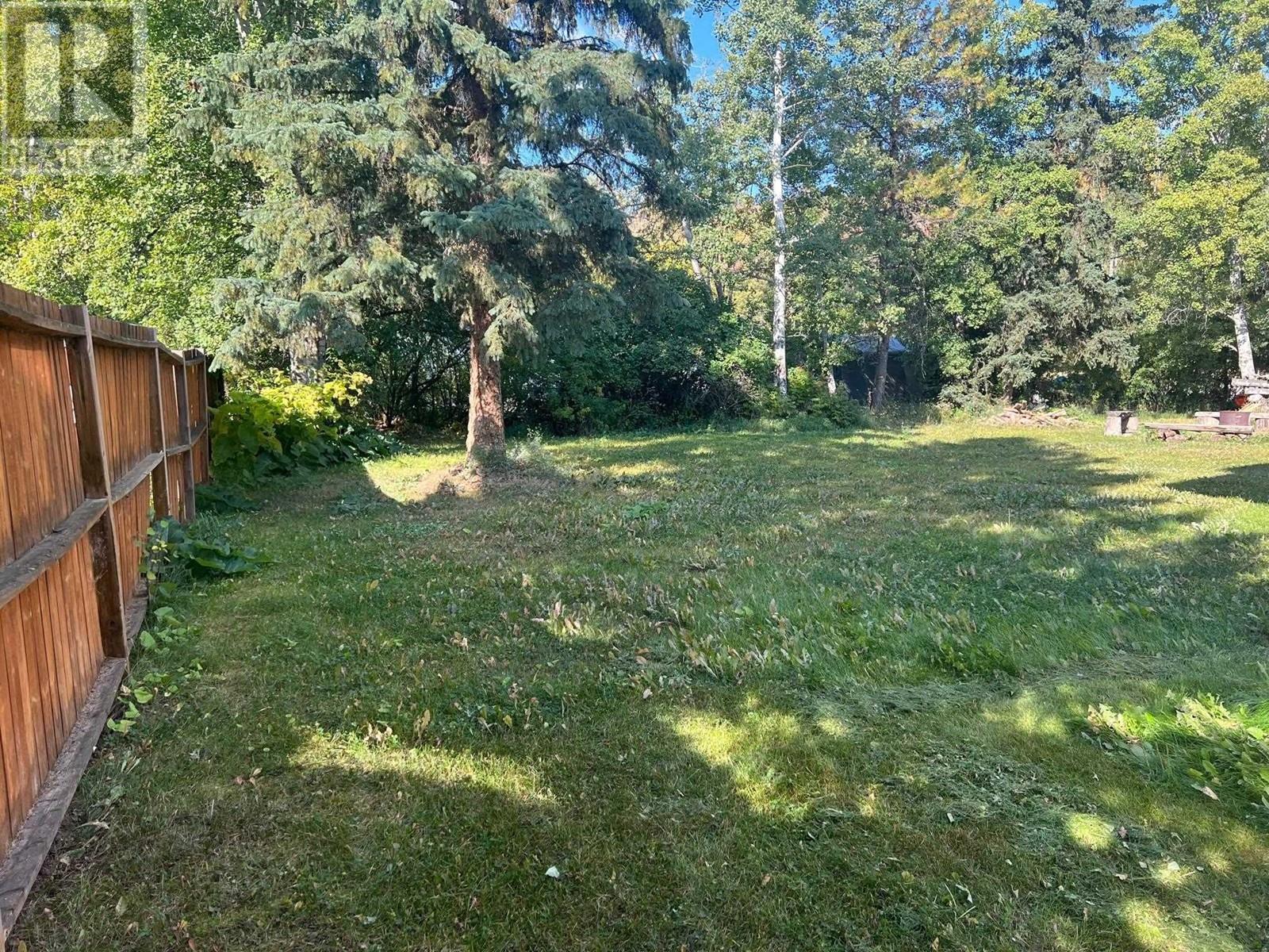 Photo 3 of 10405 Lemieux Street, Hudsons Hope BC