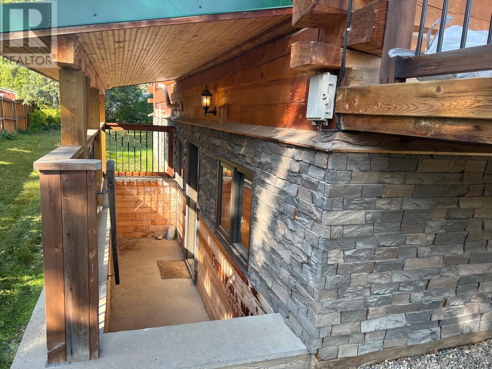 Photo 20 of 10405 Lemieux Street, Hudsons Hope BC