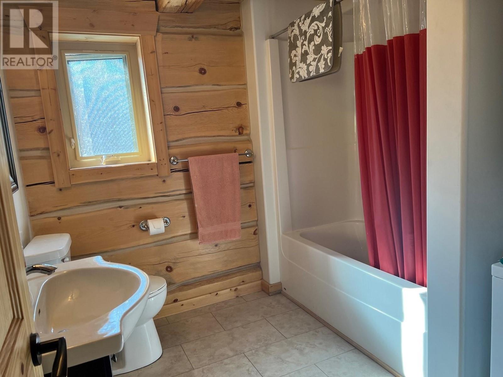 Photo 11 of 10405 Lemieux Street, Hudsons Hope BC