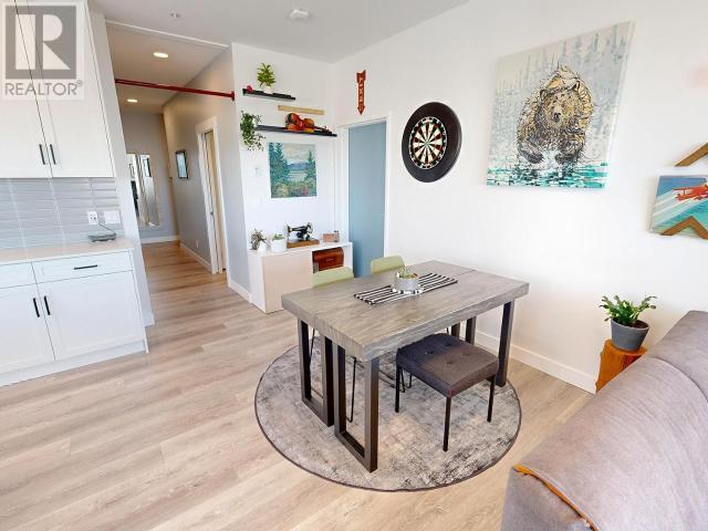 402-7175 DUNCAN STREET, Powell River
