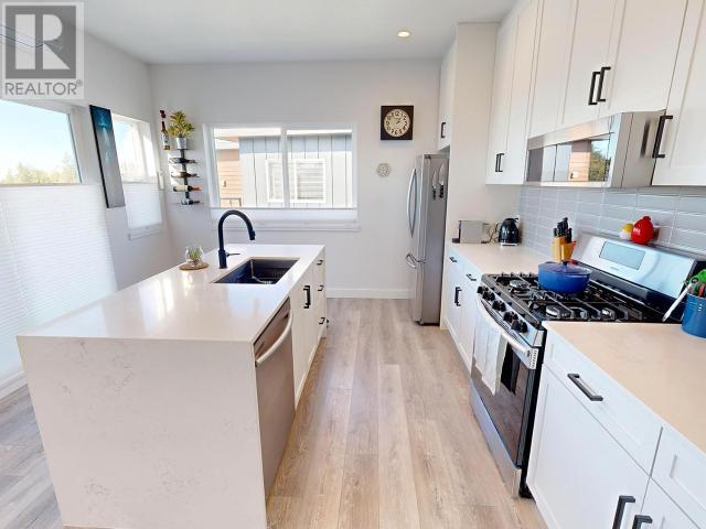 402-7175 DUNCAN STREET, Powell River