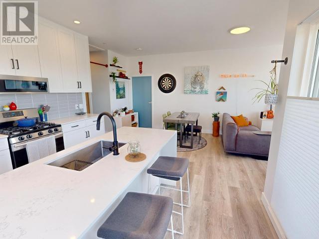 402-7175 DUNCAN STREET, Powell River