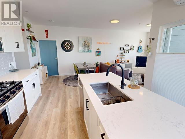402-7175 DUNCAN STREET, Powell River