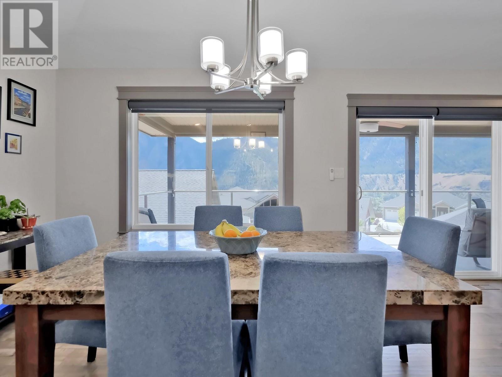 136 4400 MCLEAN CREEK Road, Okanagan Falls