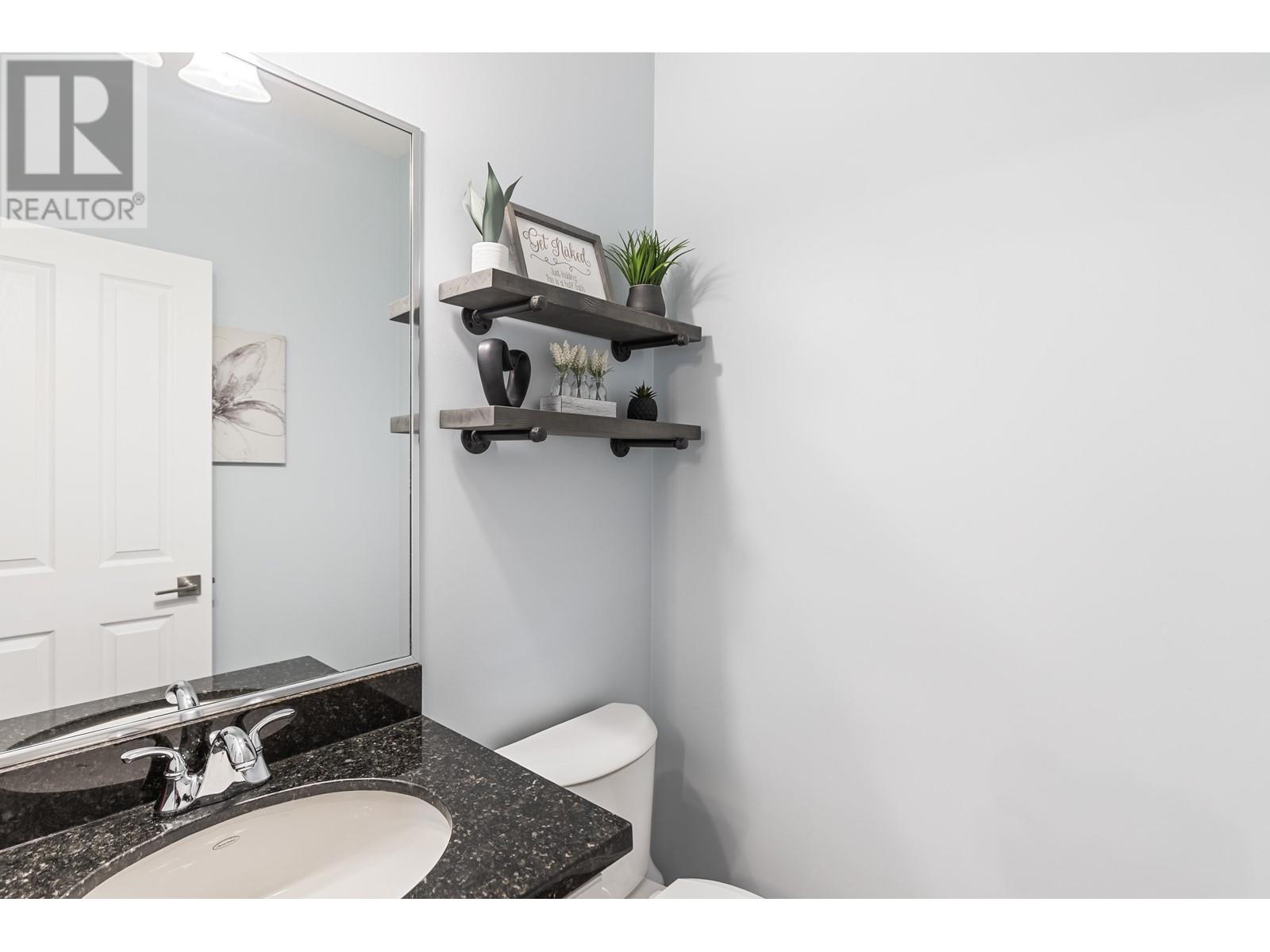 118 21868 LOUGHEED HIGHWAY, Maple Ridge real estate listing R2992677