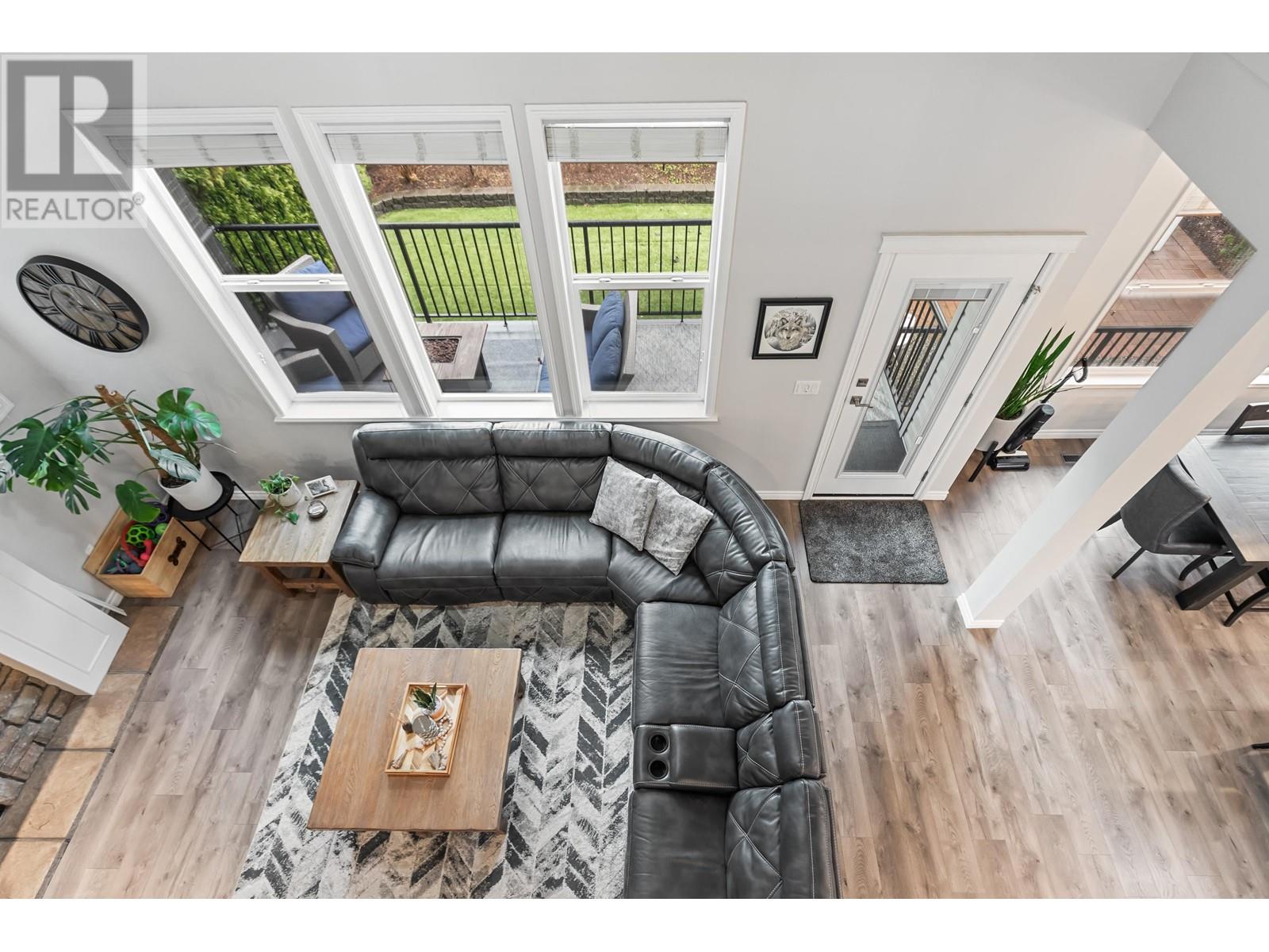 118 21868 LOUGHEED HIGHWAY, Maple Ridge real estate listing R2992677