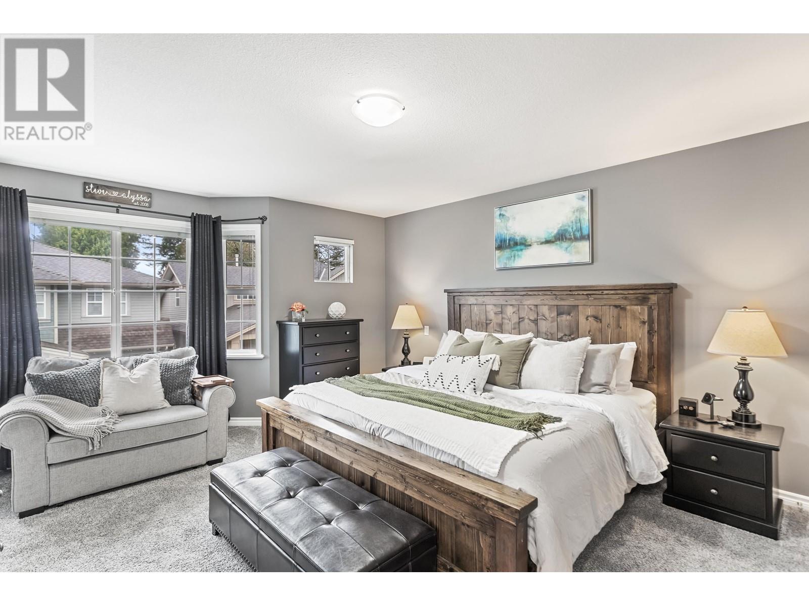118 21868 LOUGHEED HIGHWAY, Maple Ridge real estate listing R2992677