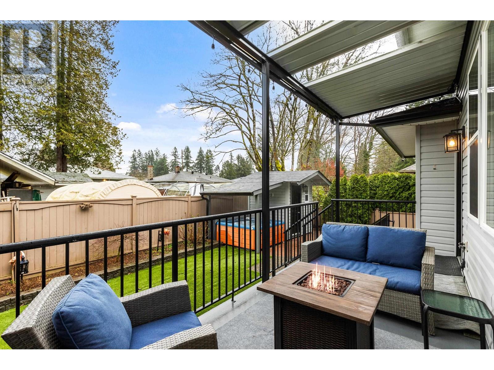 118 21868 LOUGHEED HIGHWAY, Maple Ridge real estate listing R2992677