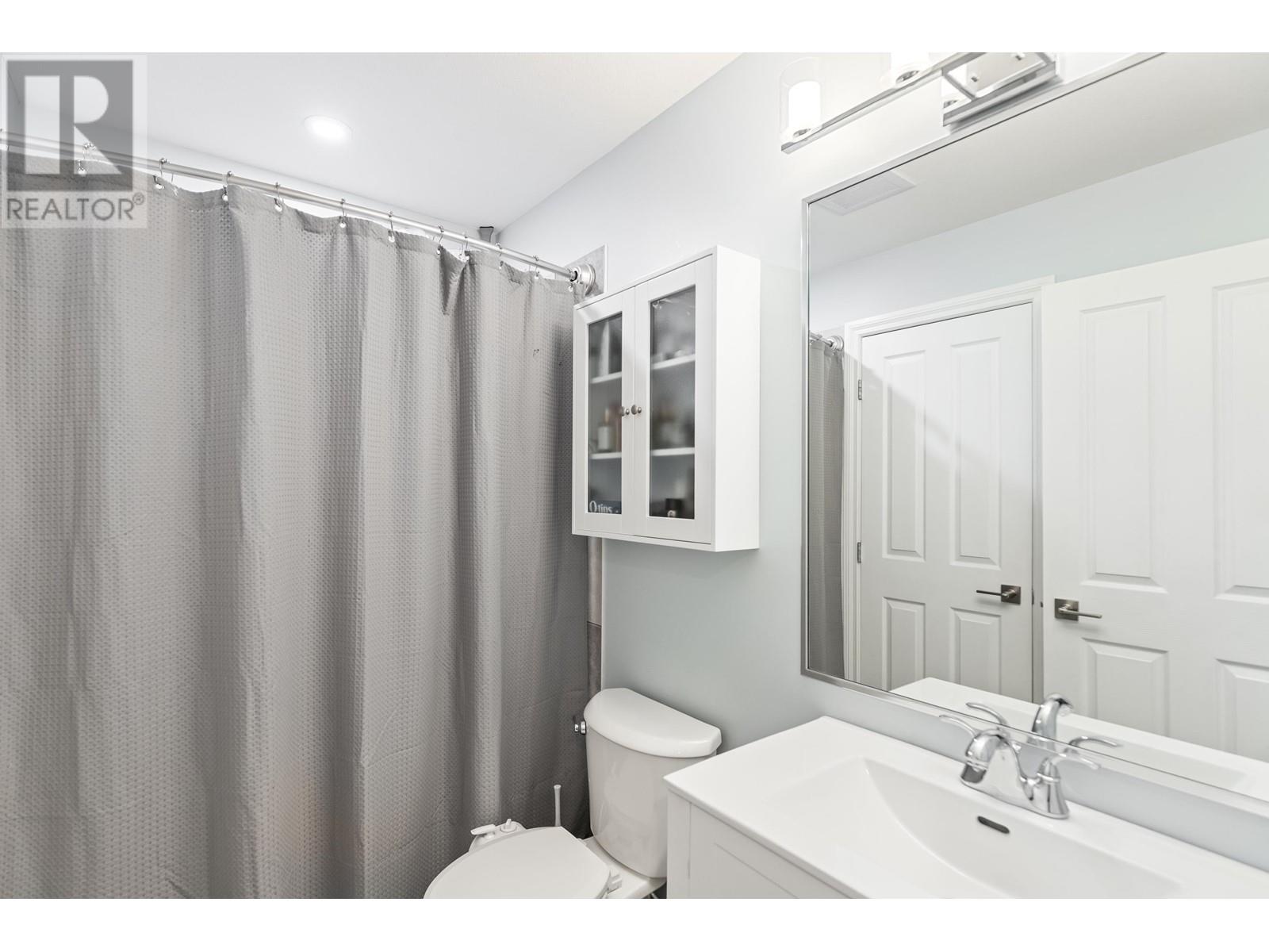 118 21868 LOUGHEED HIGHWAY, Maple Ridge real estate listing R2992677