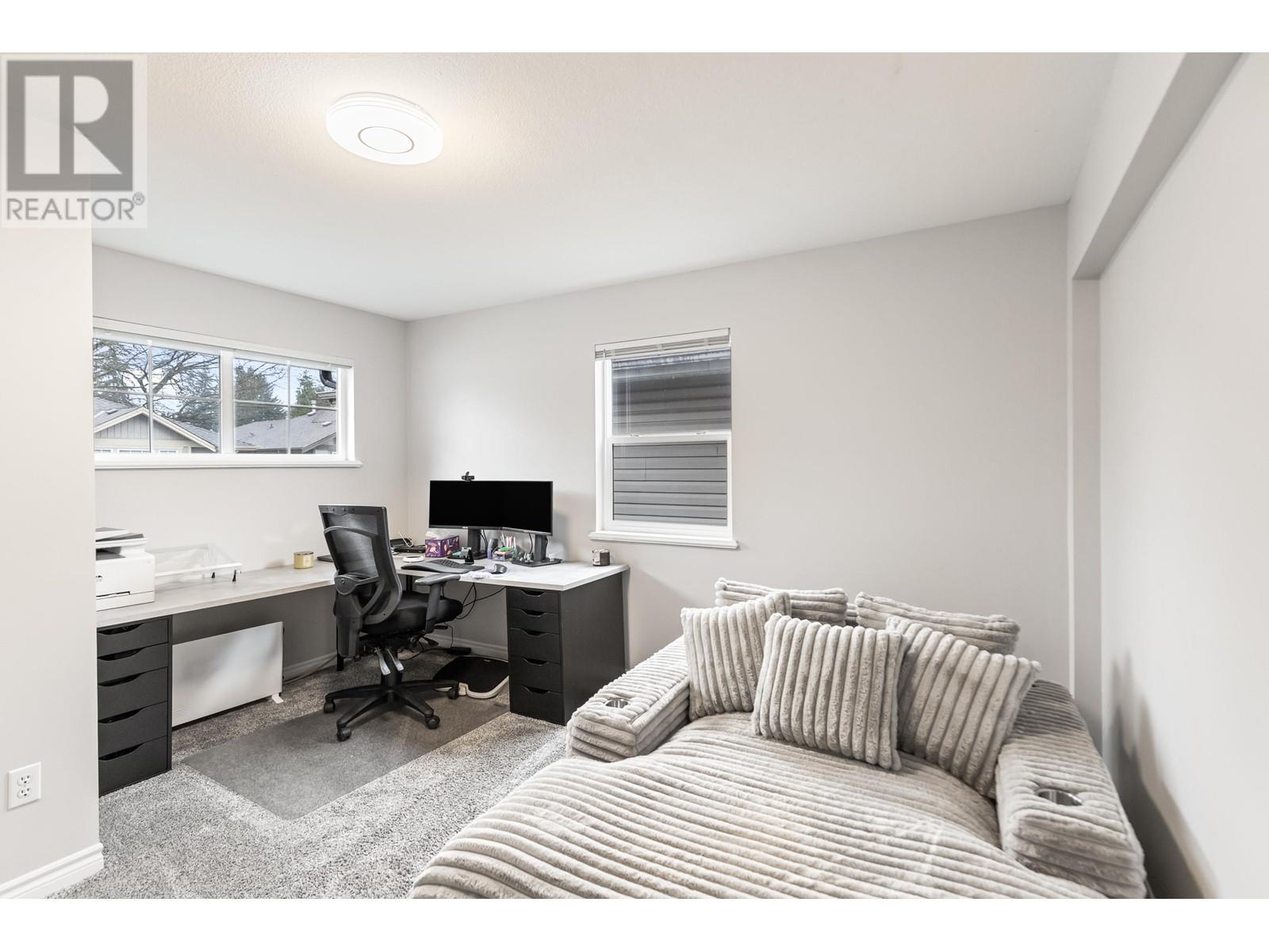 118 21868 LOUGHEED HIGHWAY, Maple Ridge real estate listing R2992677
