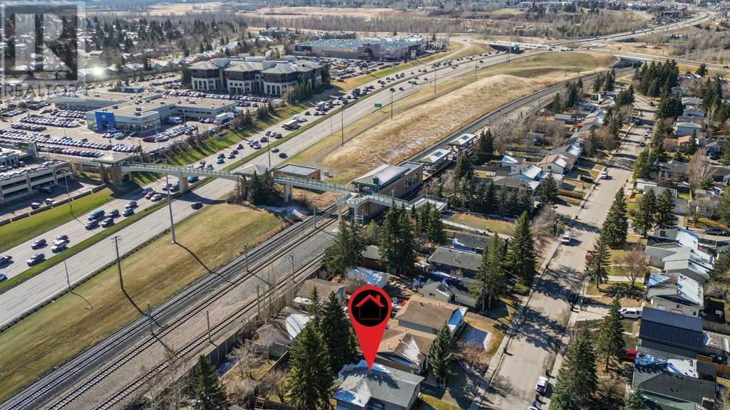 Single Family House Bi-level for Sale in  Cantrell Drive SW Canyon Meadows Calgary 