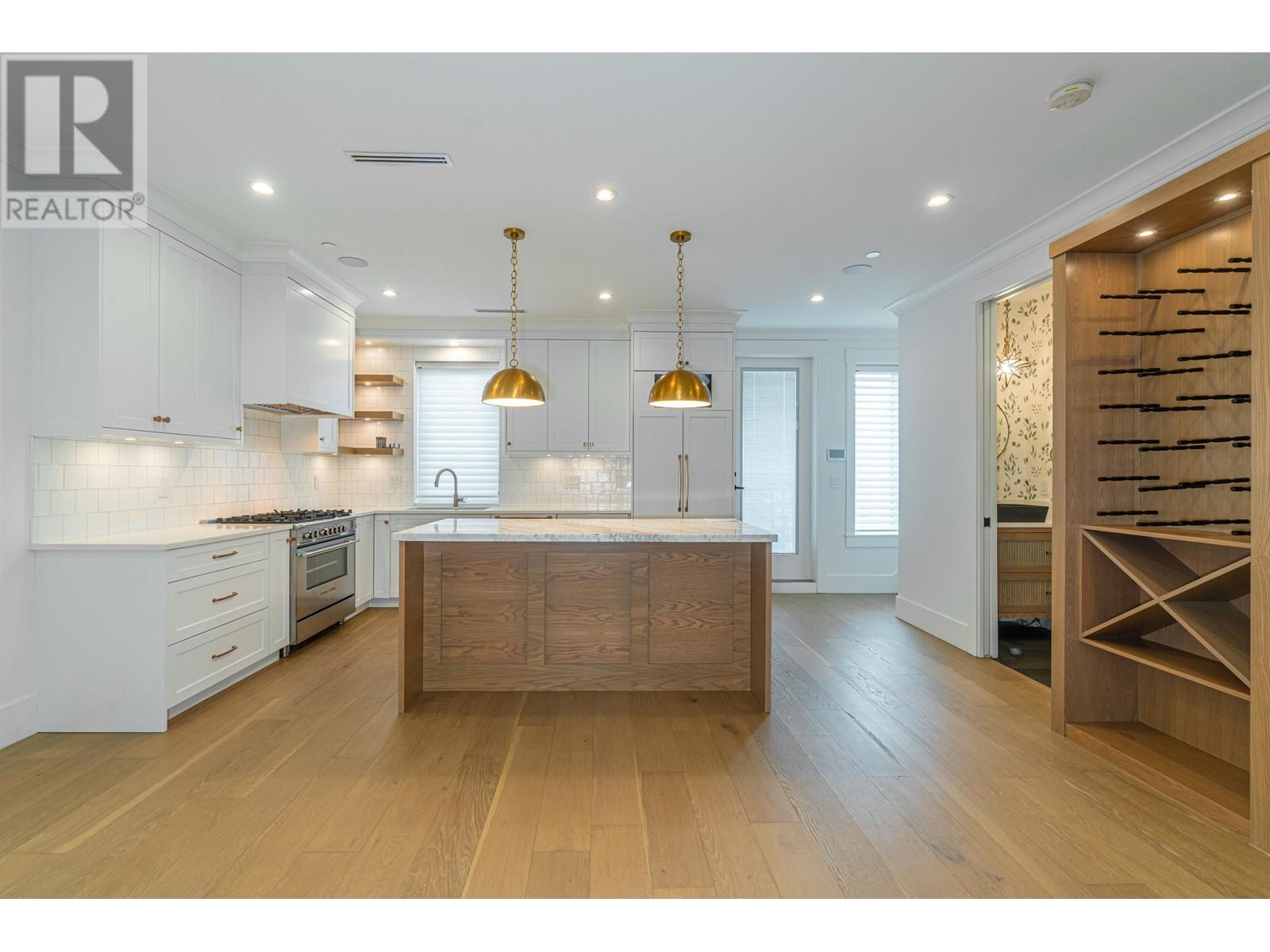 2047 E 51 AVENUE, Vancouver