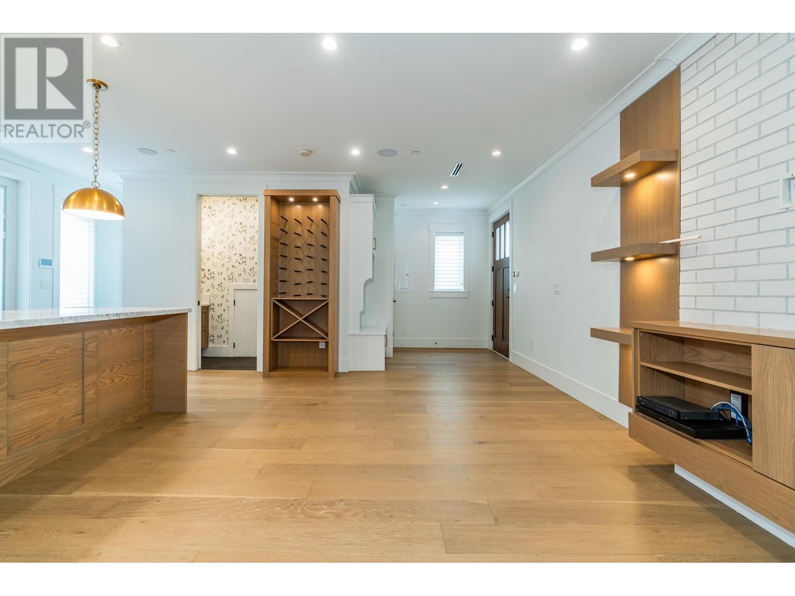 2047 E 51 AVENUE, Vancouver