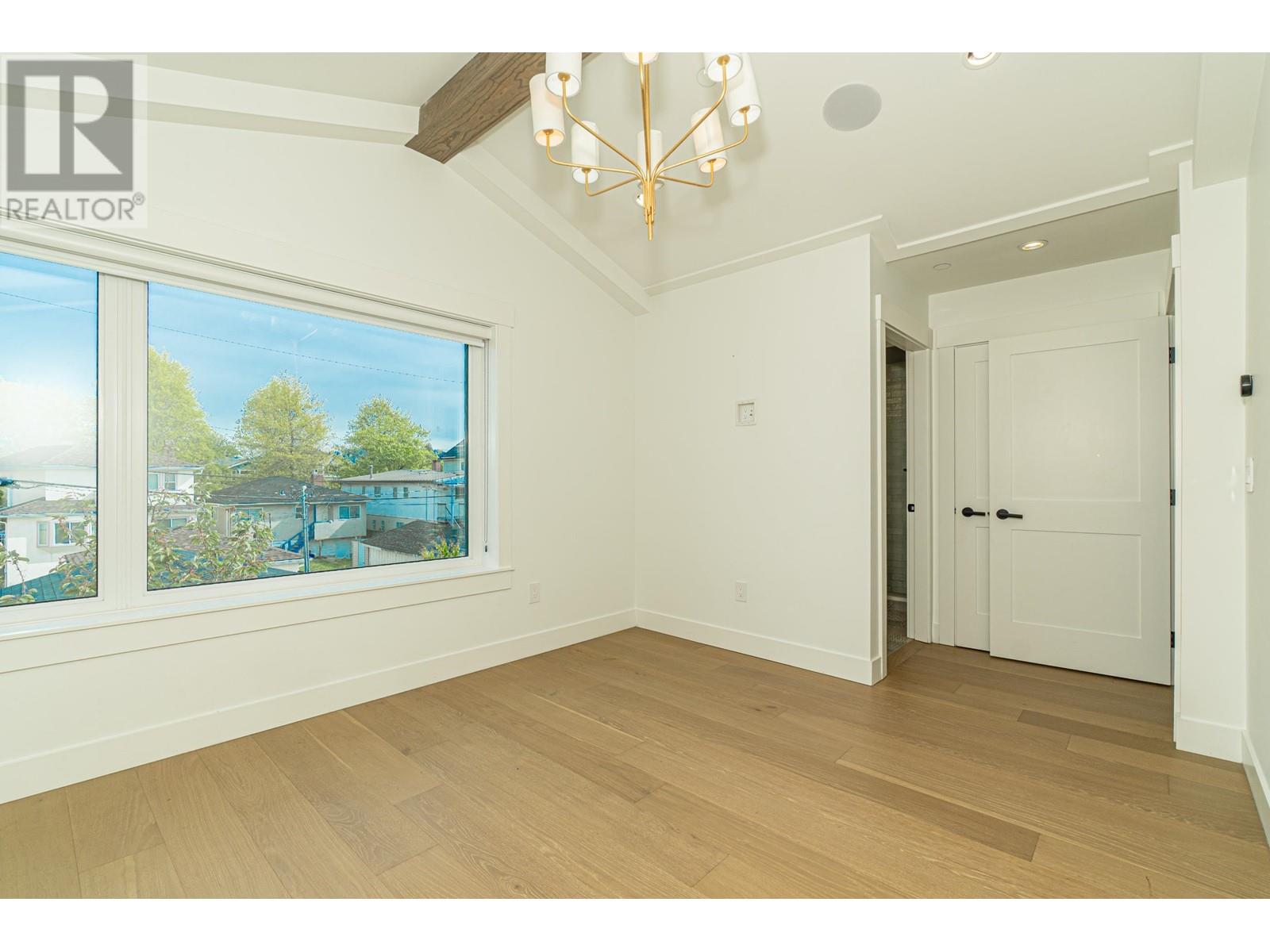 2047 E 51 AVENUE, Vancouver