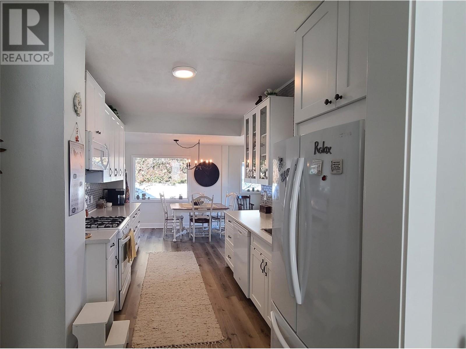 5706 Butler Street, Summerland