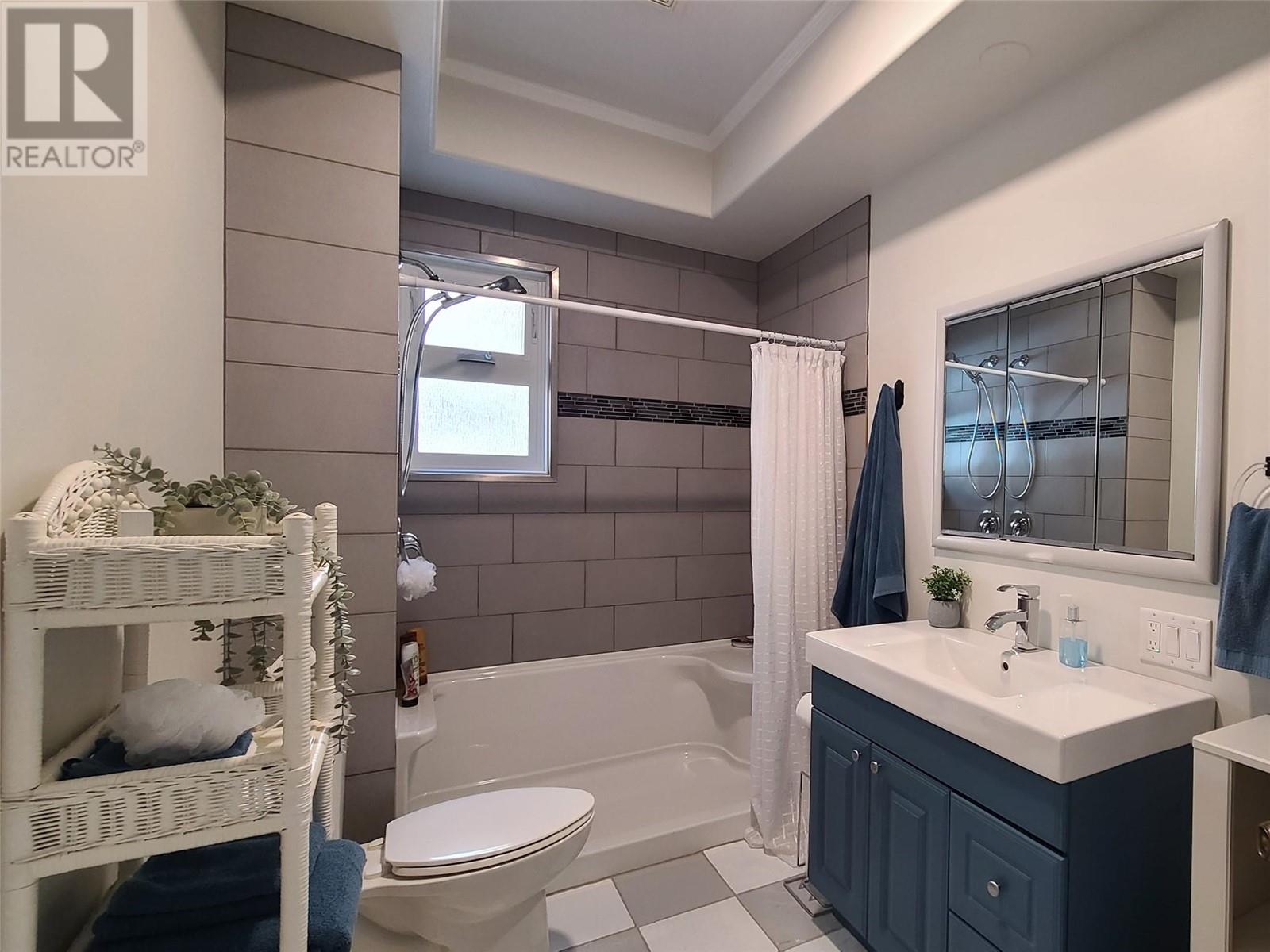 5706 Butler Street, Summerland