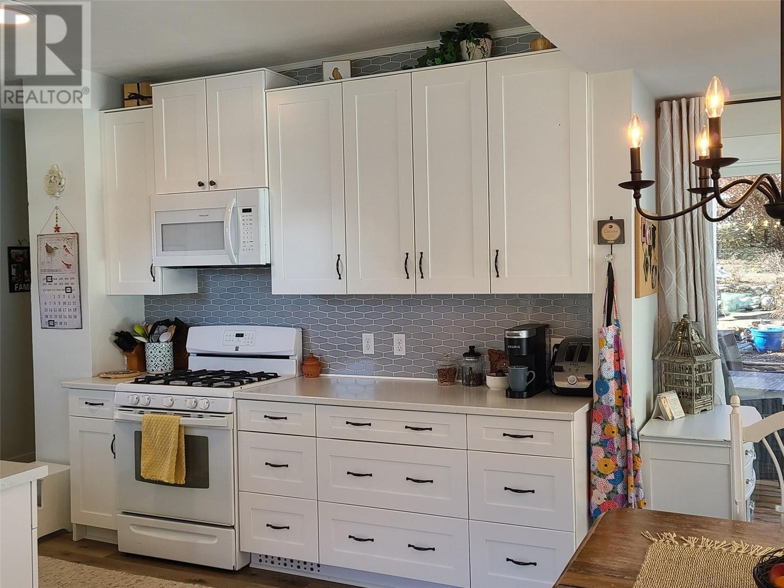 5706 Butler Street, Summerland