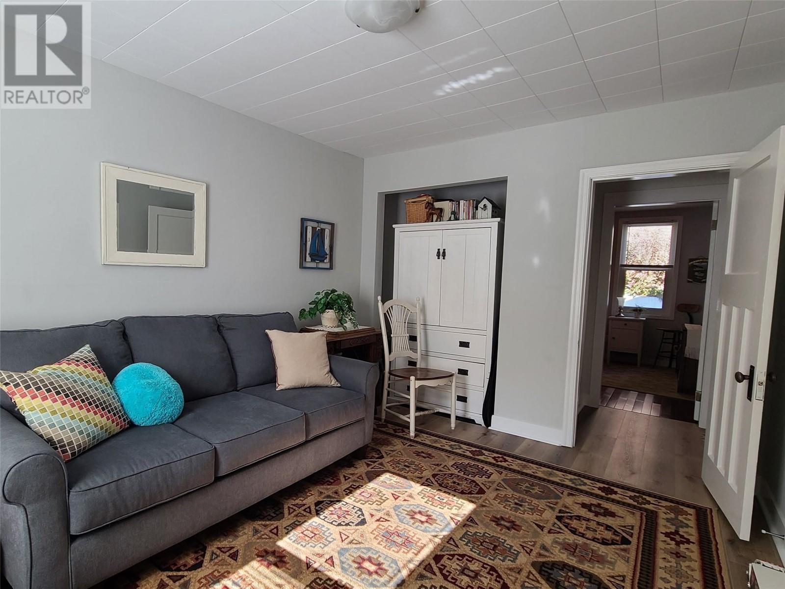 5706 Butler Street, Summerland
