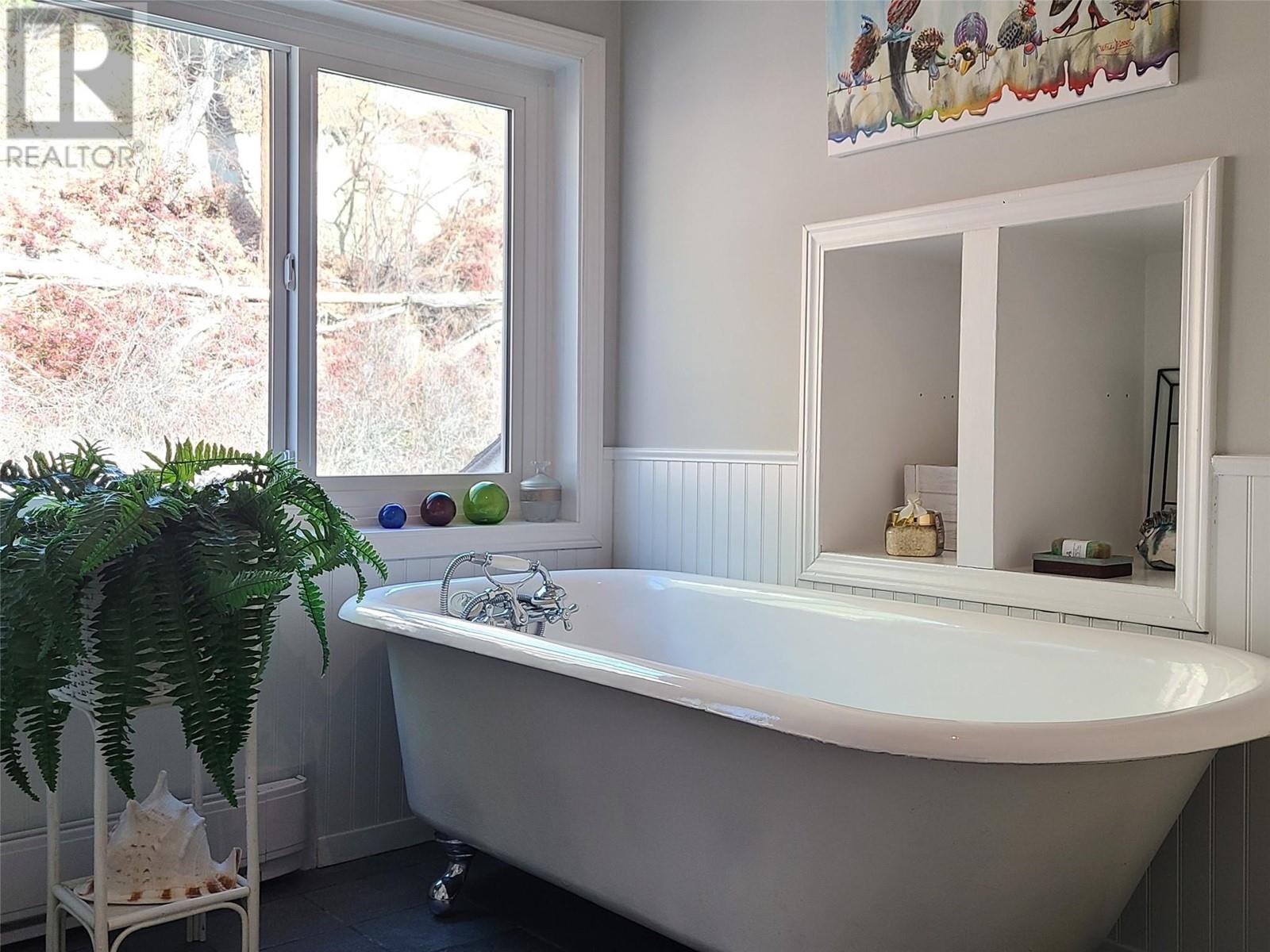 5706 Butler Street, Summerland