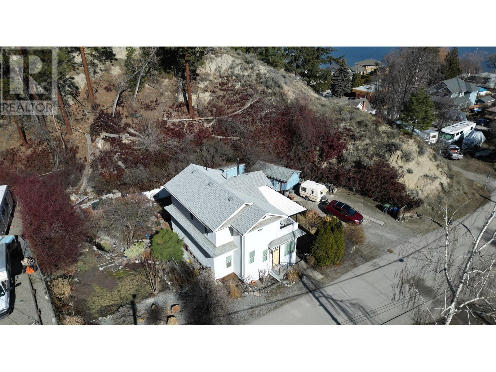 5706 Butler Street, Summerland
