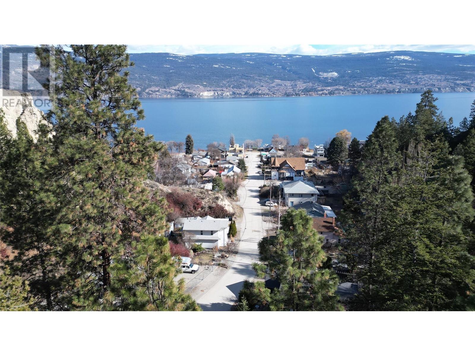 5706 Butler Street, Summerland