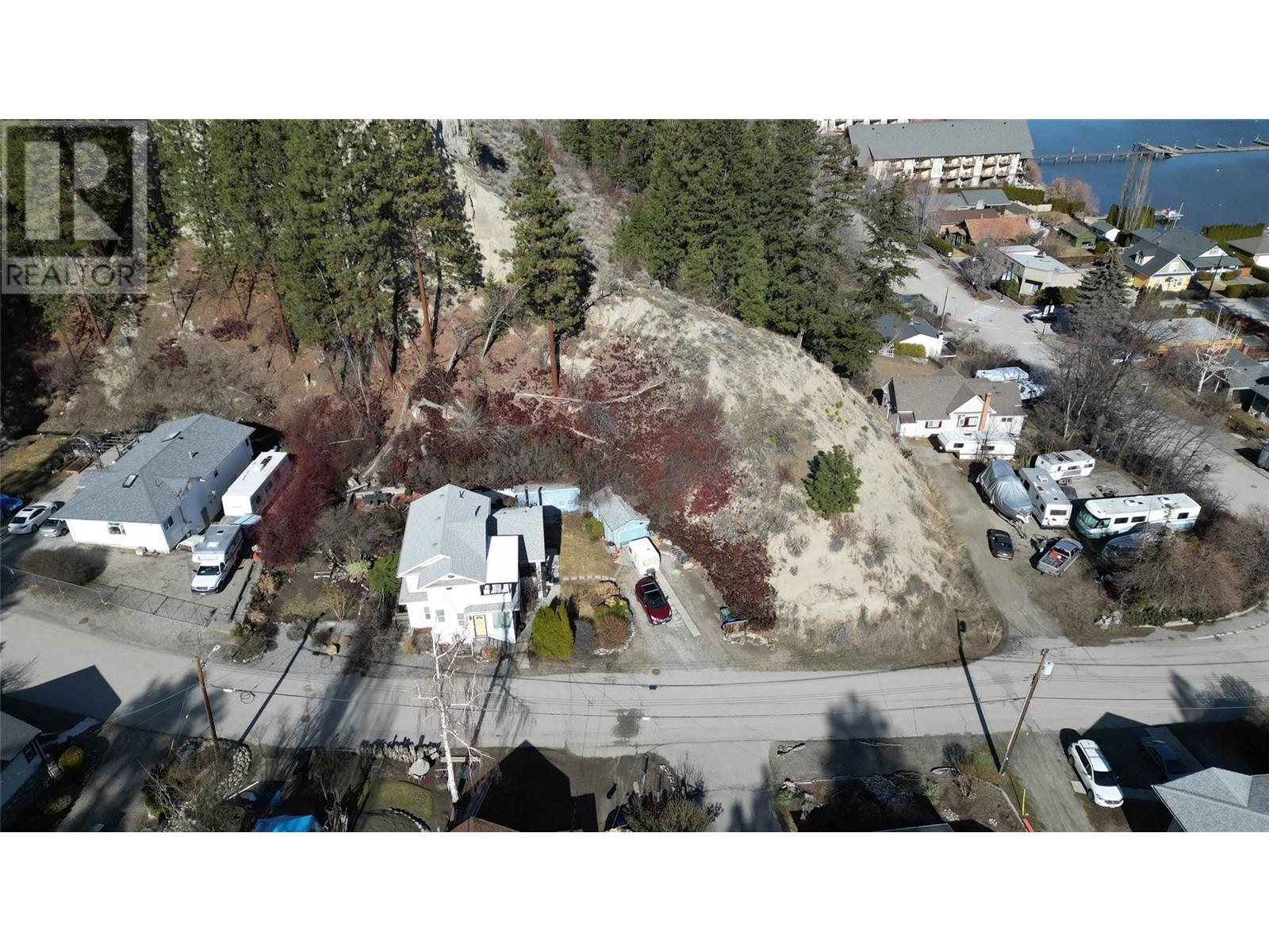 5706 Butler Street, Summerland