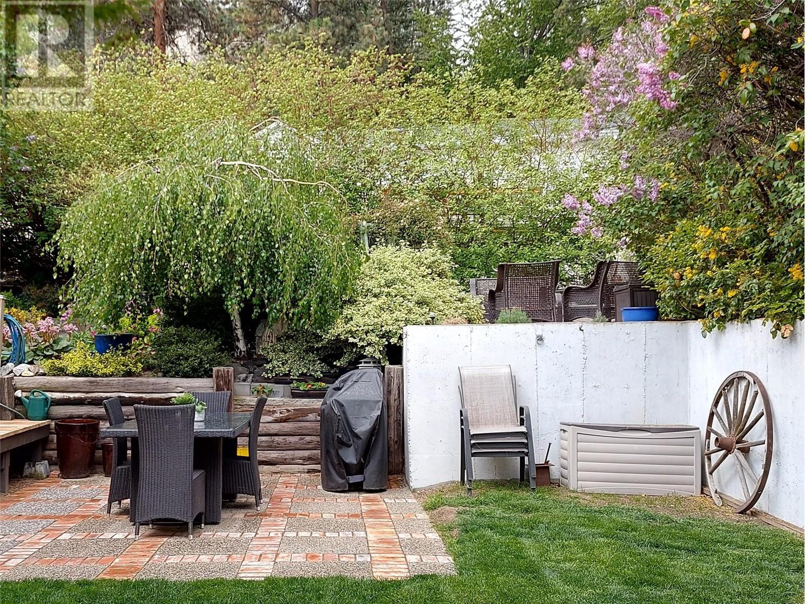 5706 Butler Street, Summerland